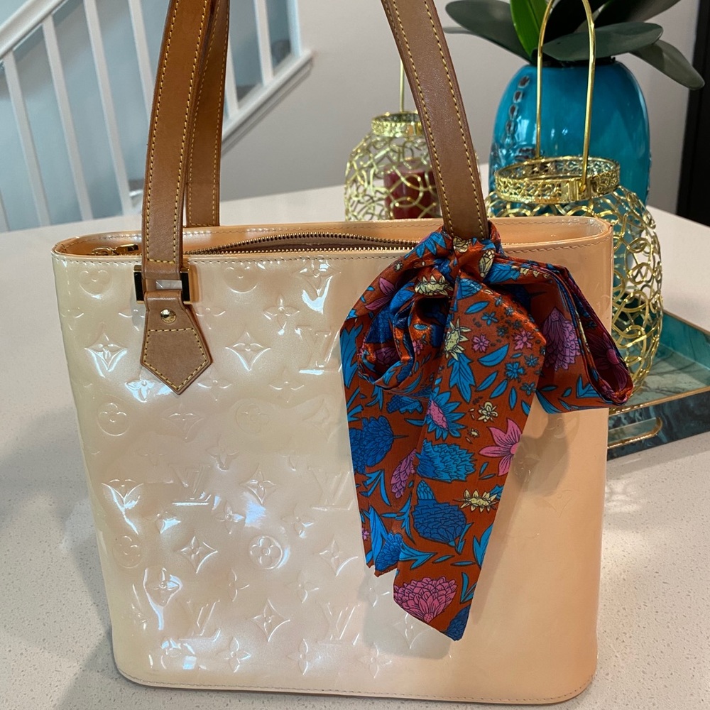 ‼️SOLD‼️Authentic Louis Vuitton Vernis (Pre-Owned)